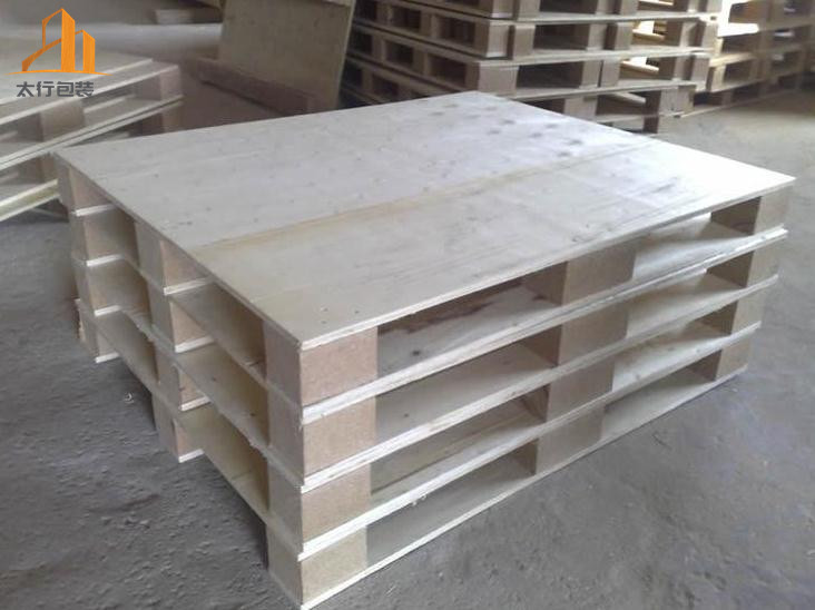 木托盤(pán)廠(chǎng)家用哪些樹(shù)木做木托盤(pán)