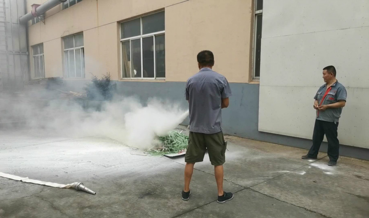 無(wú)錫木托盤廠家消防安全實(shí)戰(zhàn)演習(xí)