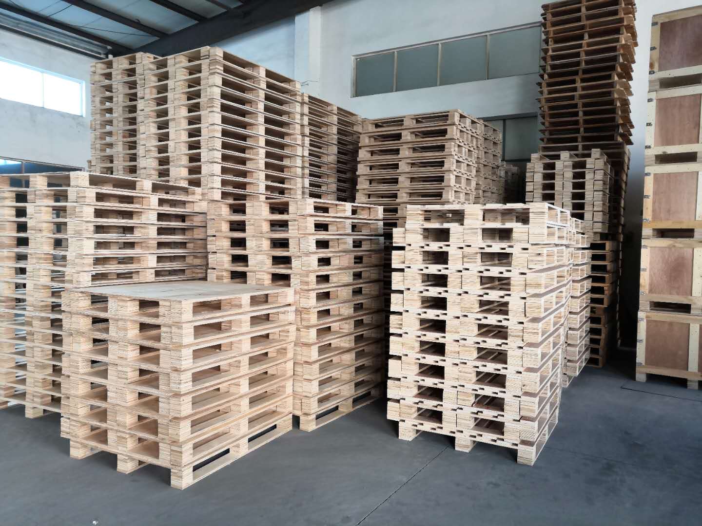 節(jié)約成本秘籍：選擇合適木托盤生產商的三大技巧